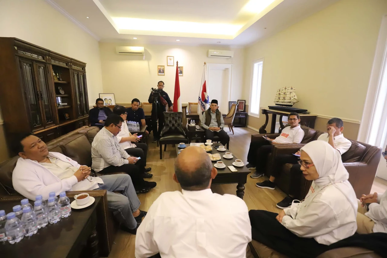 TGB dan Relawan Jokowi...