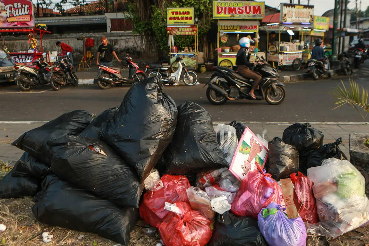 Dampak Penutupan TPST...