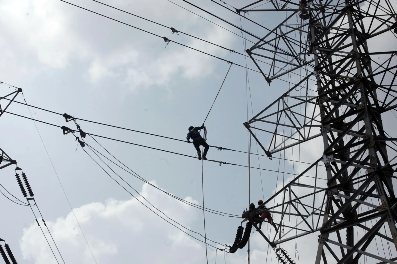PLN Light Up The Dream,...
