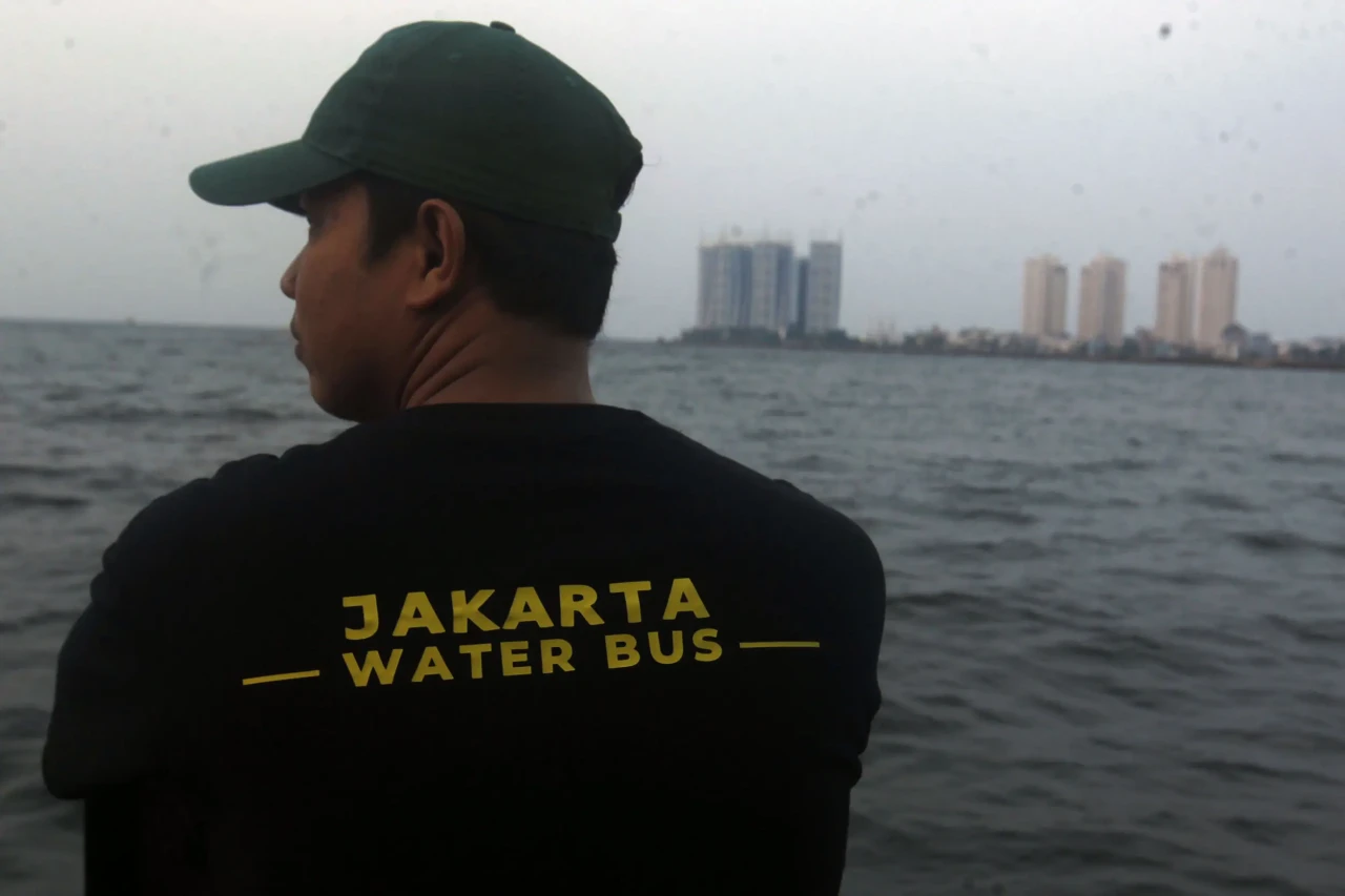 Keseruan Menjelajahi...