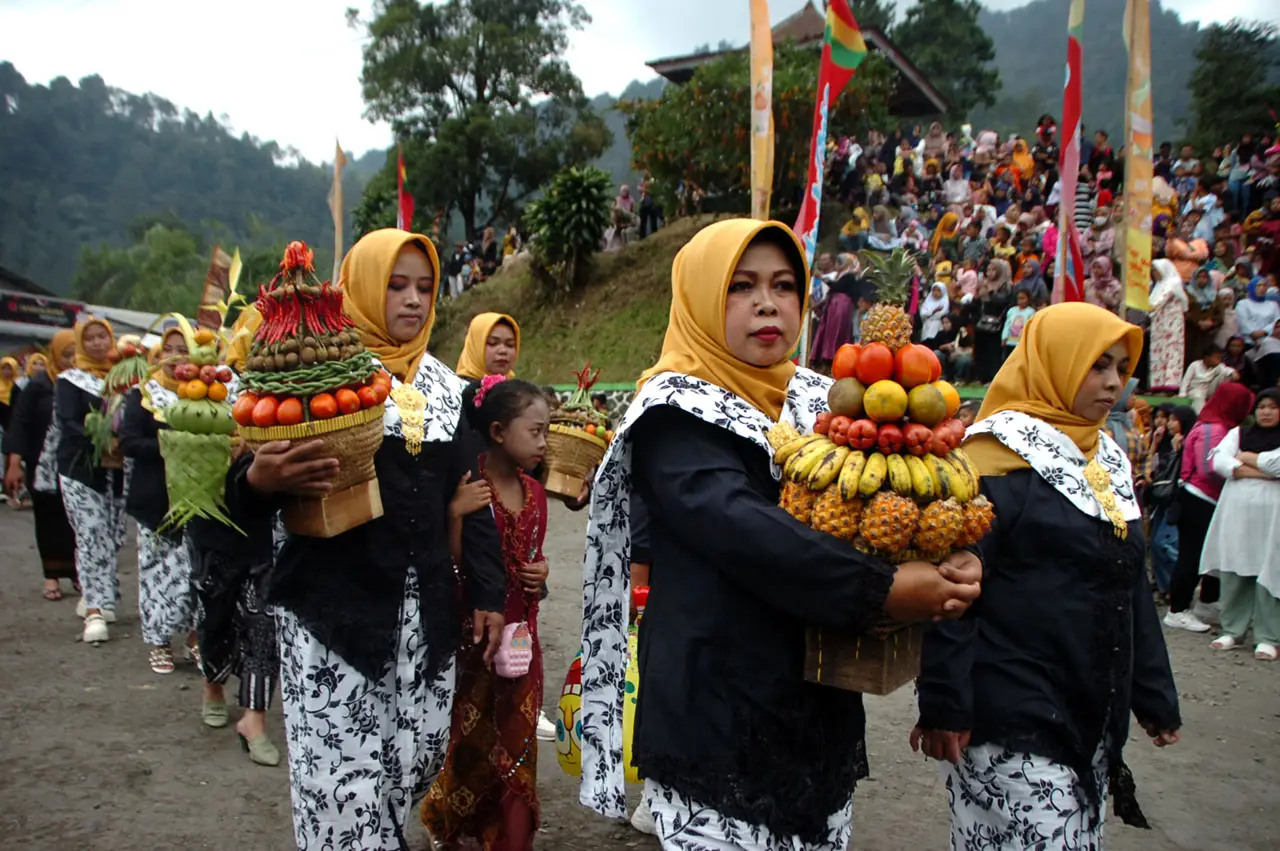 Ritual Ruwat Bumi di...