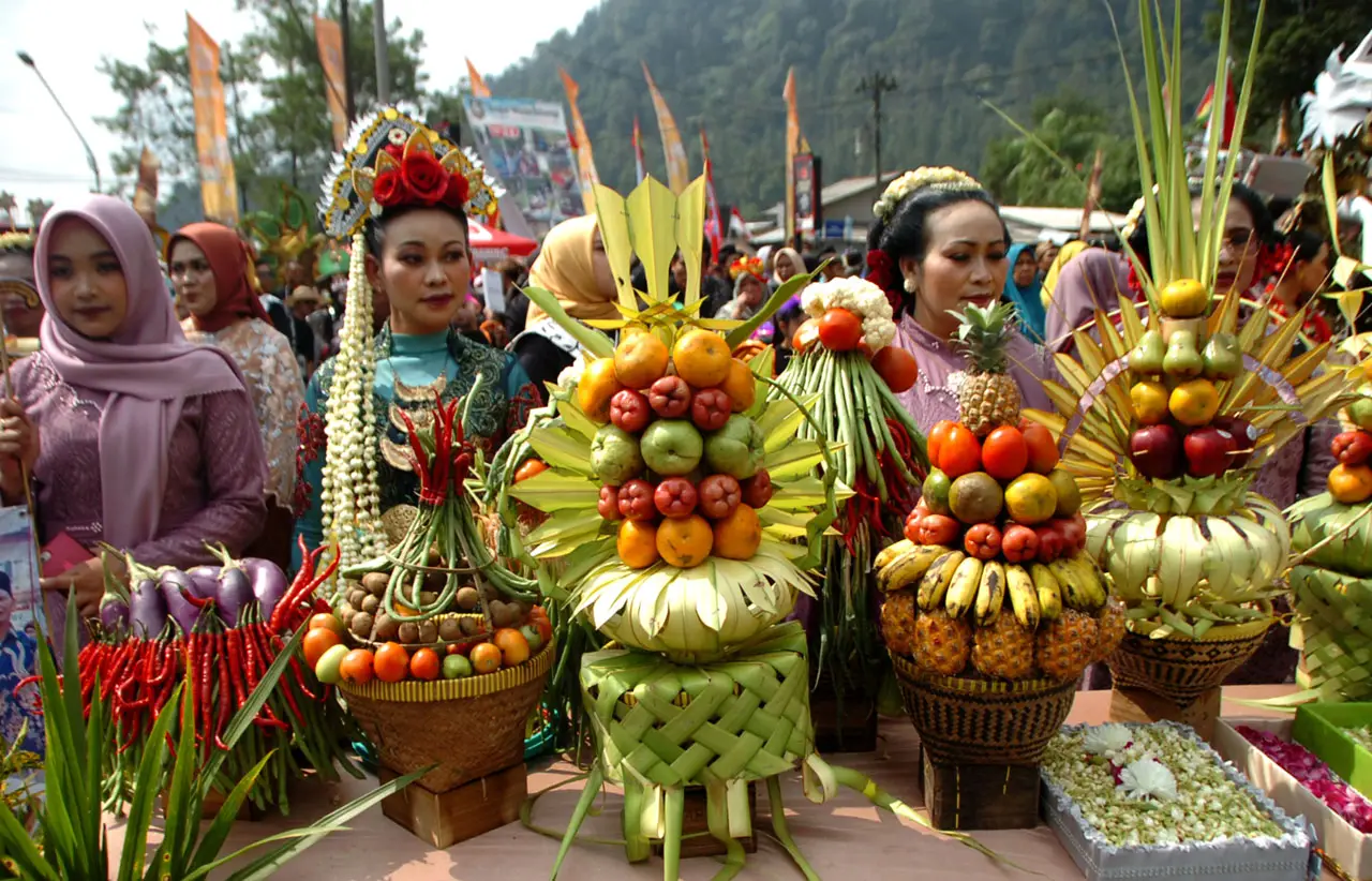 Ritual Ruwat Bumi di...