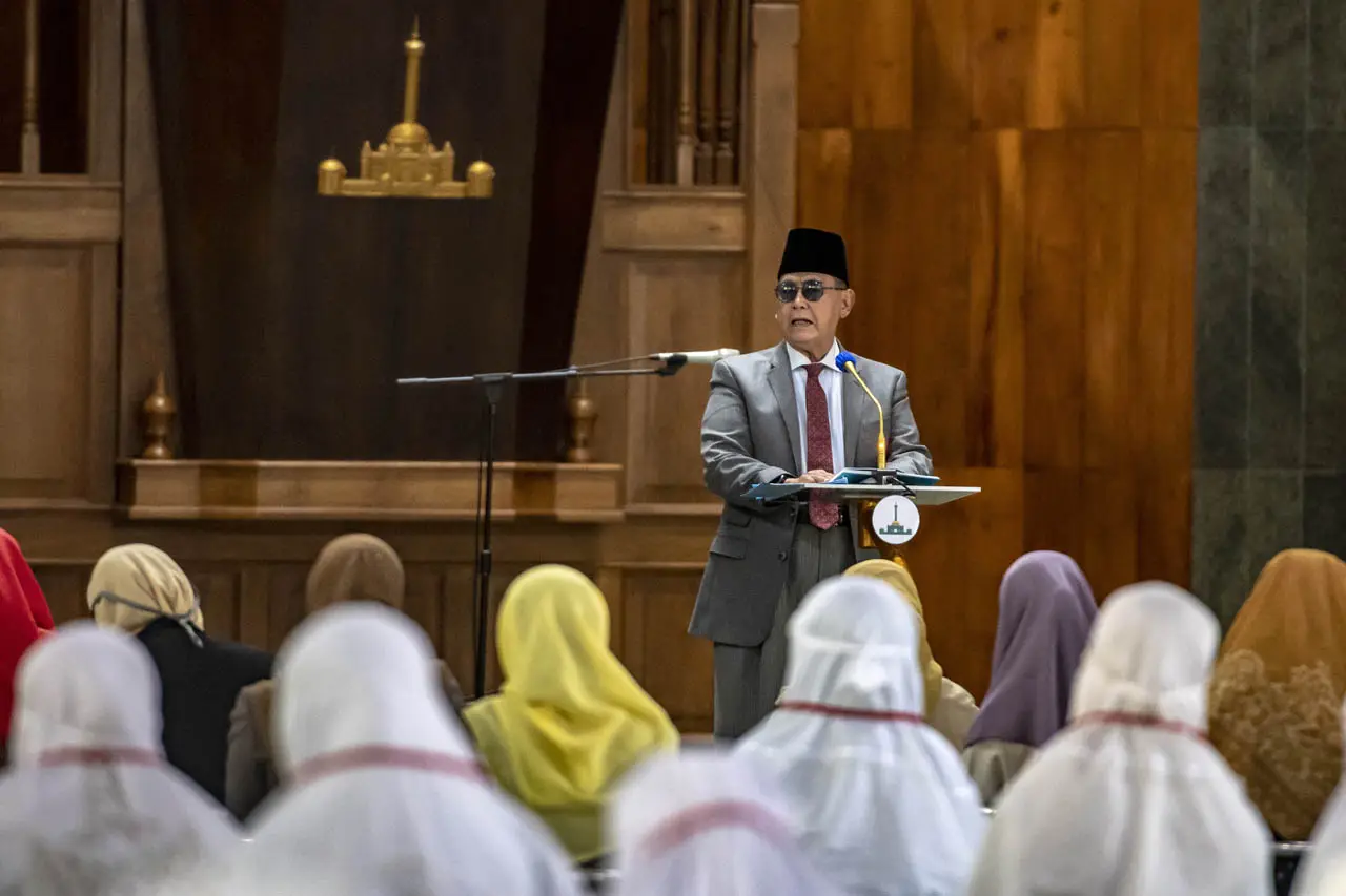 Potret Santriwati Al...