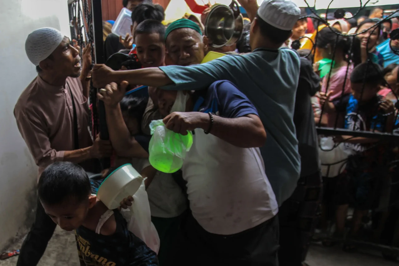Melihat Tradisi Pembagian...