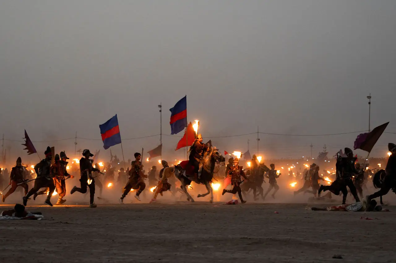 Mengenang Tragedi Karbala,...
