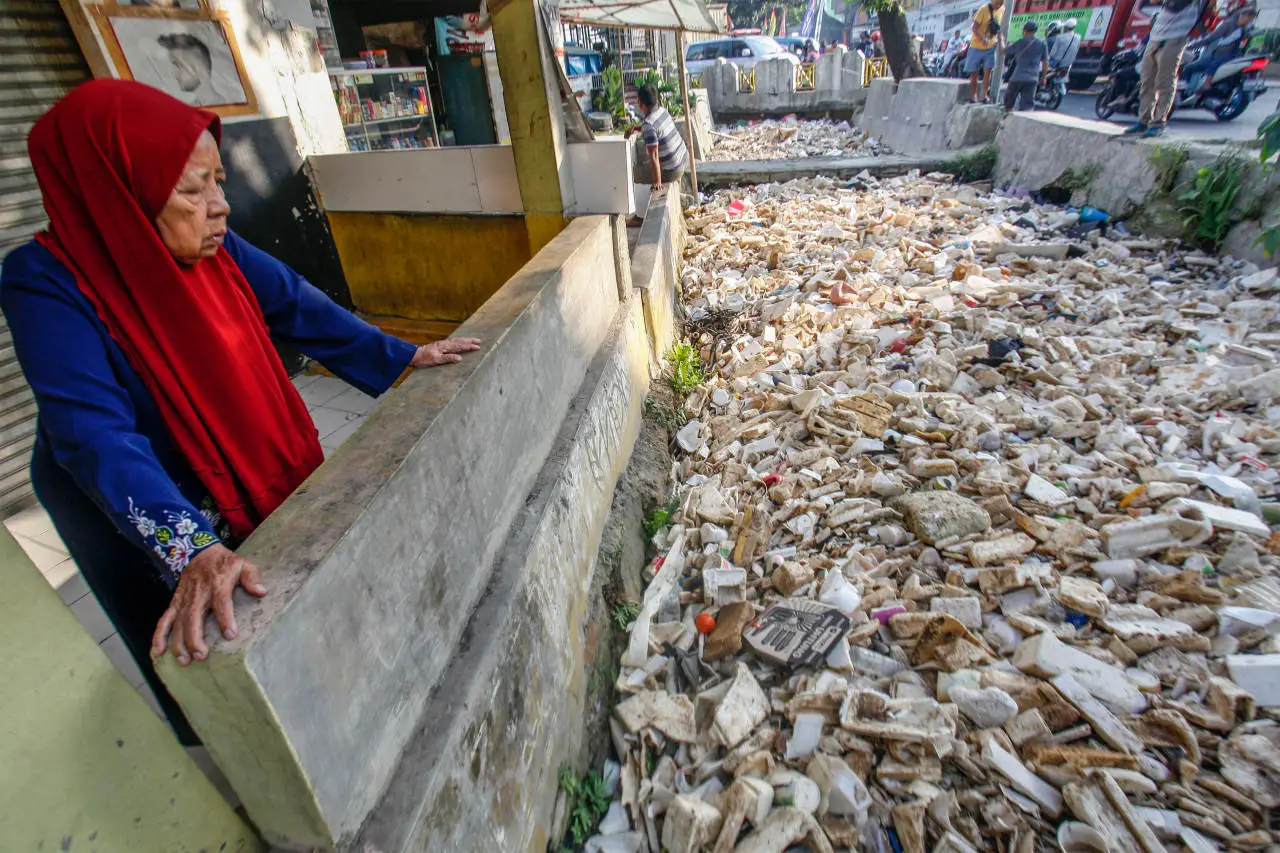 Duh! Sampah Menumpuk...