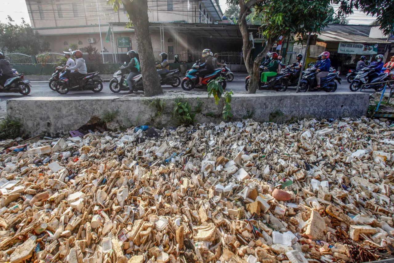 Duh! Sampah Menumpuk...