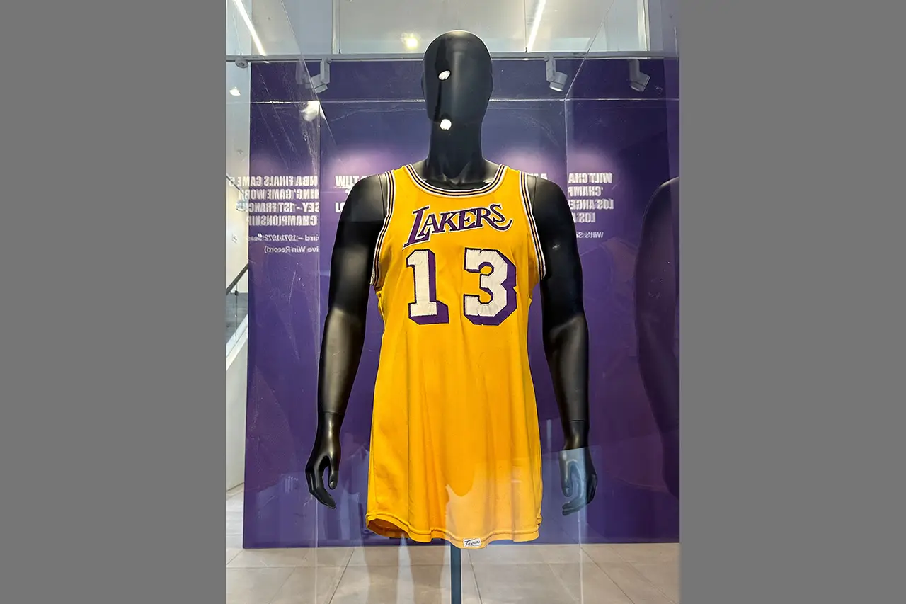 Jersey Pebasket Legendaris...