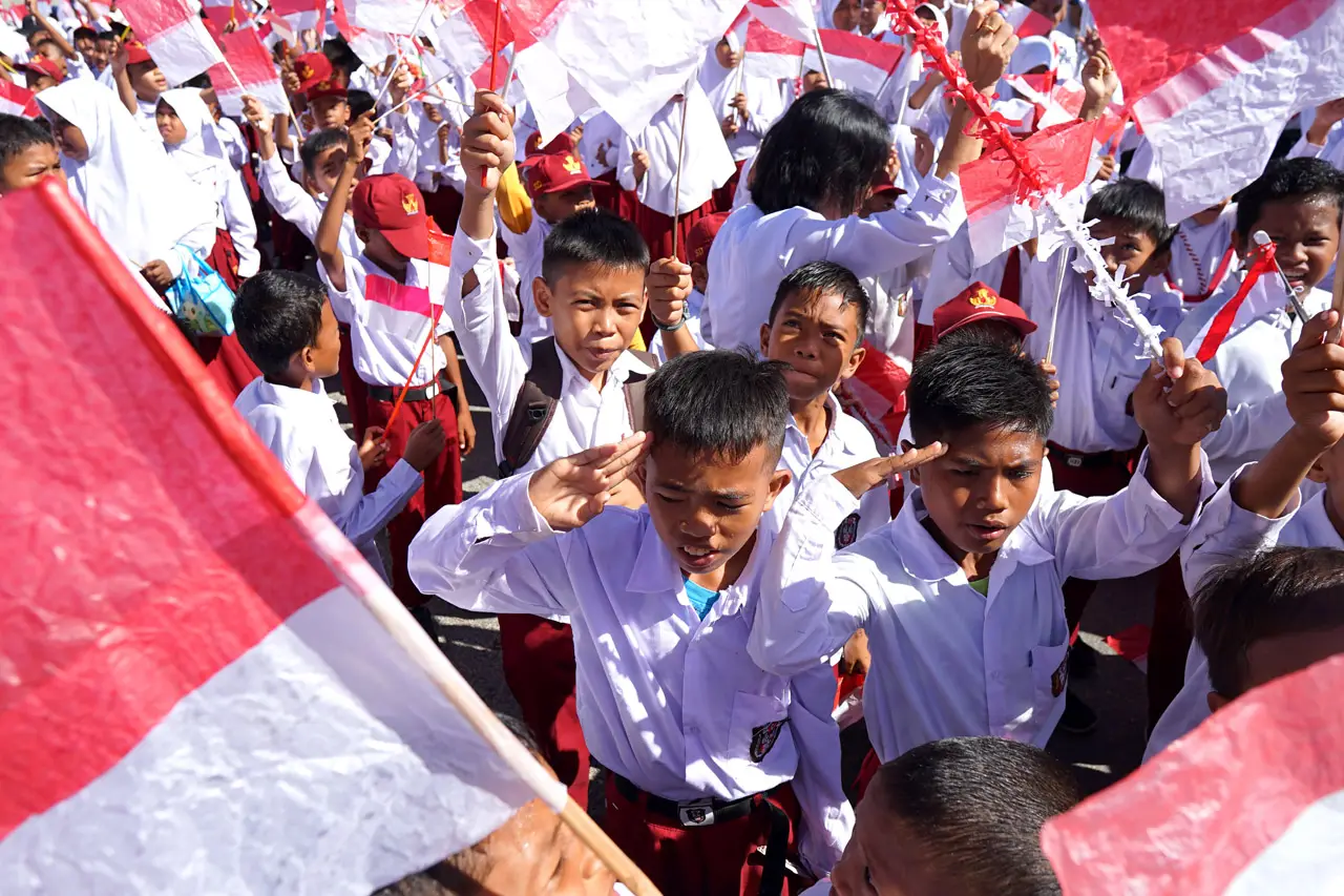Gerakan 10 Juta Bendera...
