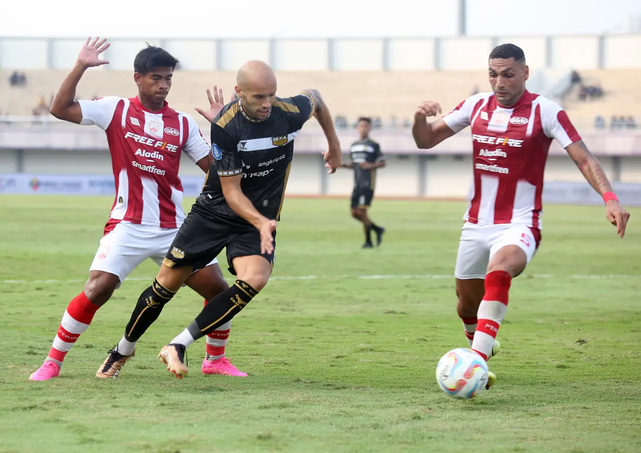 Dewa United Ditahan...