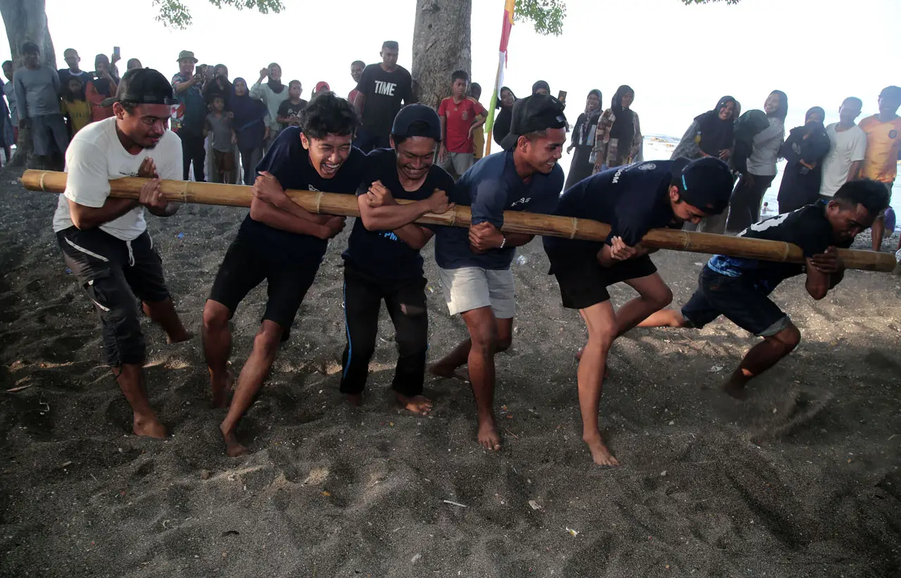 Atraksi Bambu Gila di...