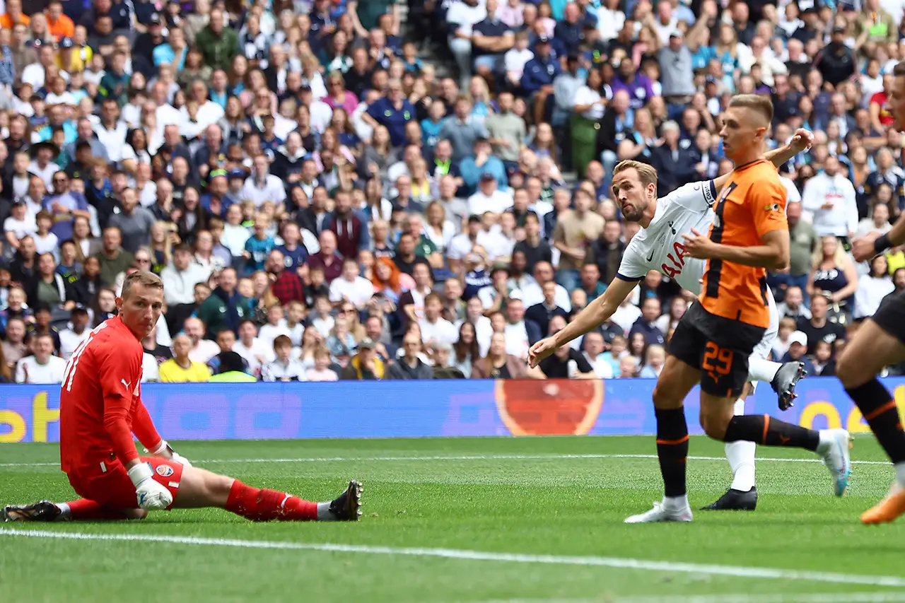 Harry Kane Borong 4...