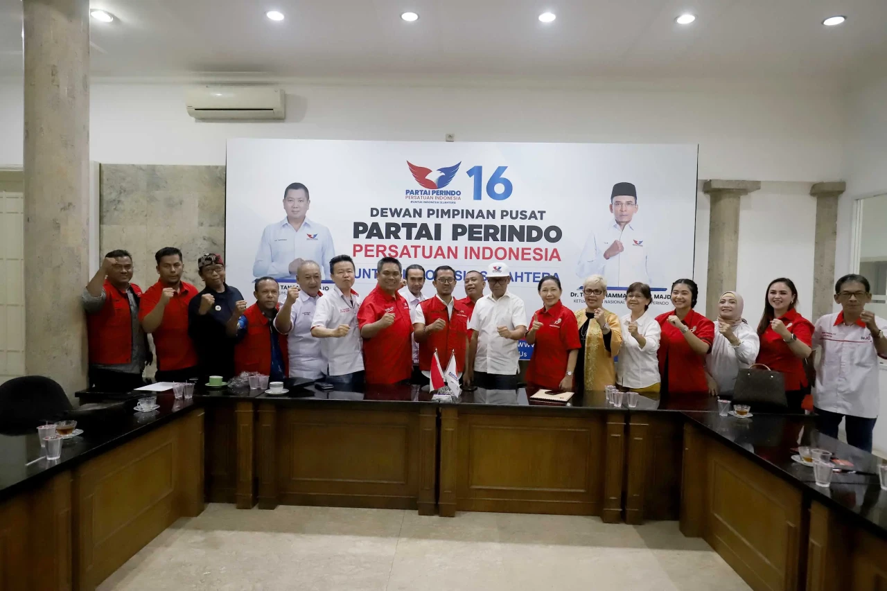 Partai Perindo dan Relawan...