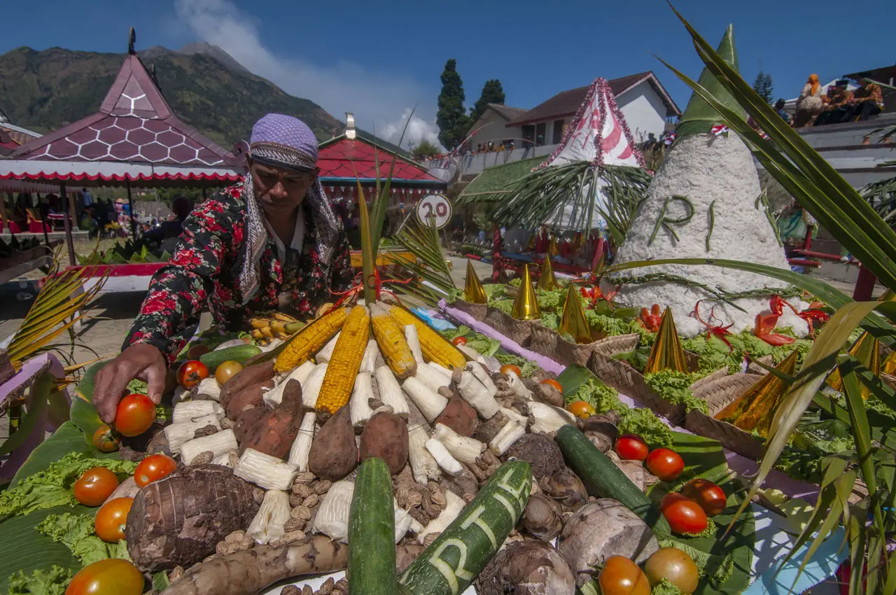 Kirab 1.000 Tumpeng...