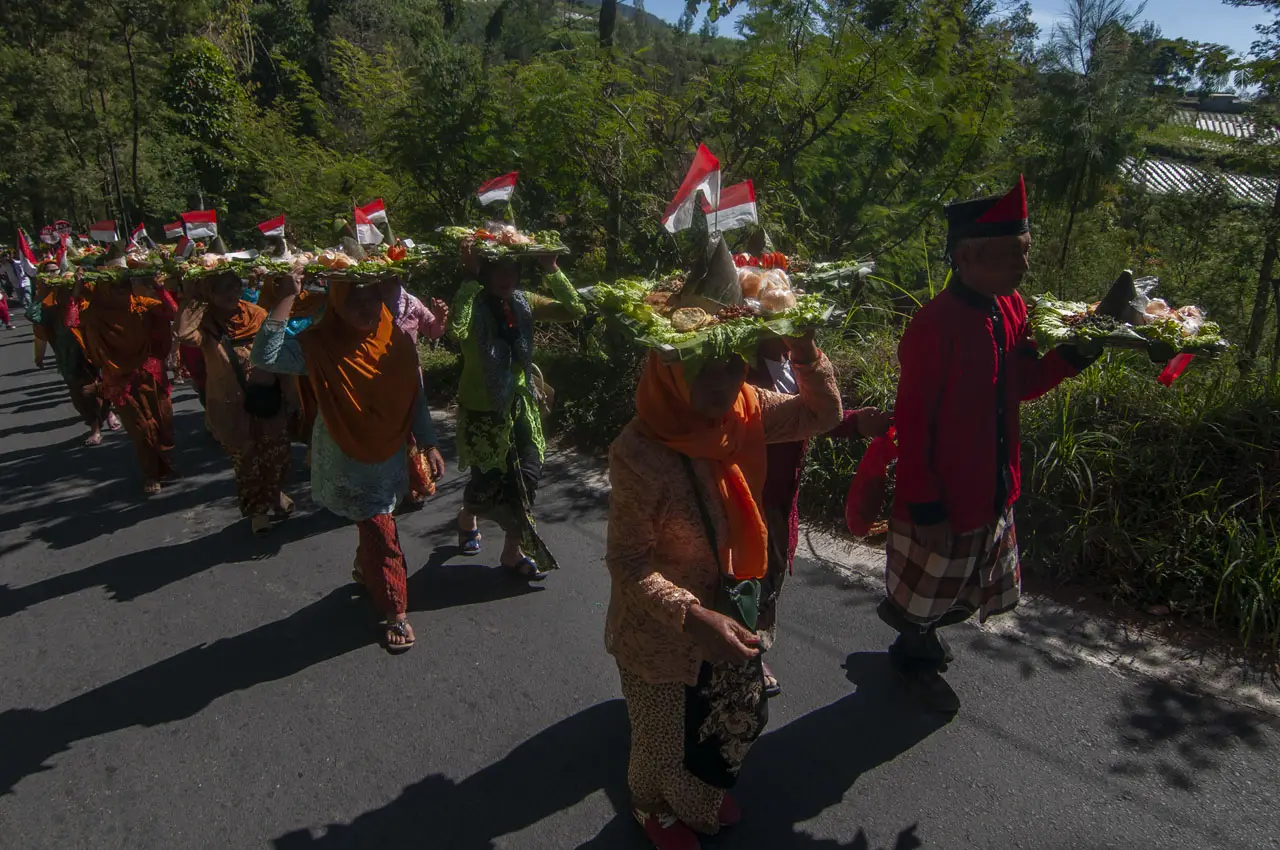 Kirab 1.000 Tumpeng...