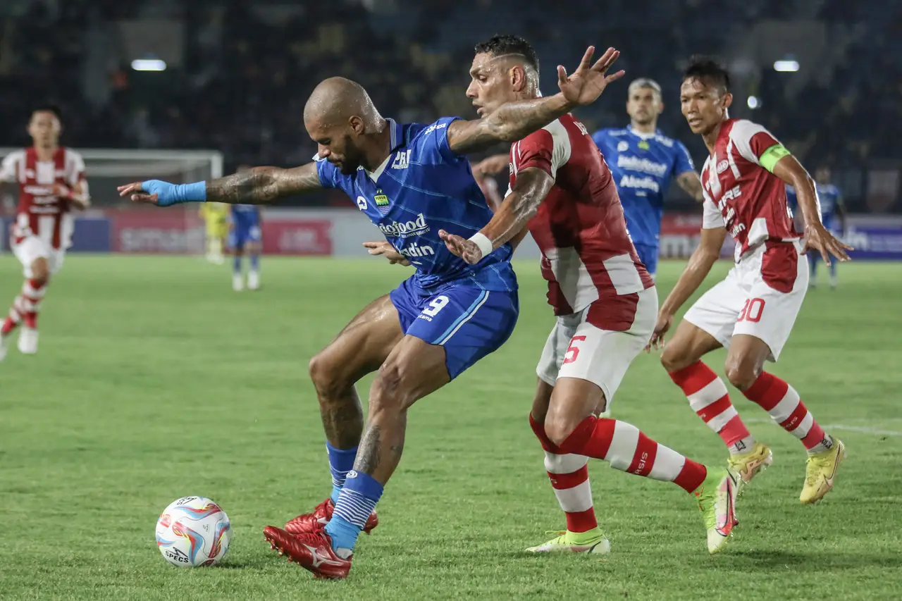 Hasil Persis Solo vs...