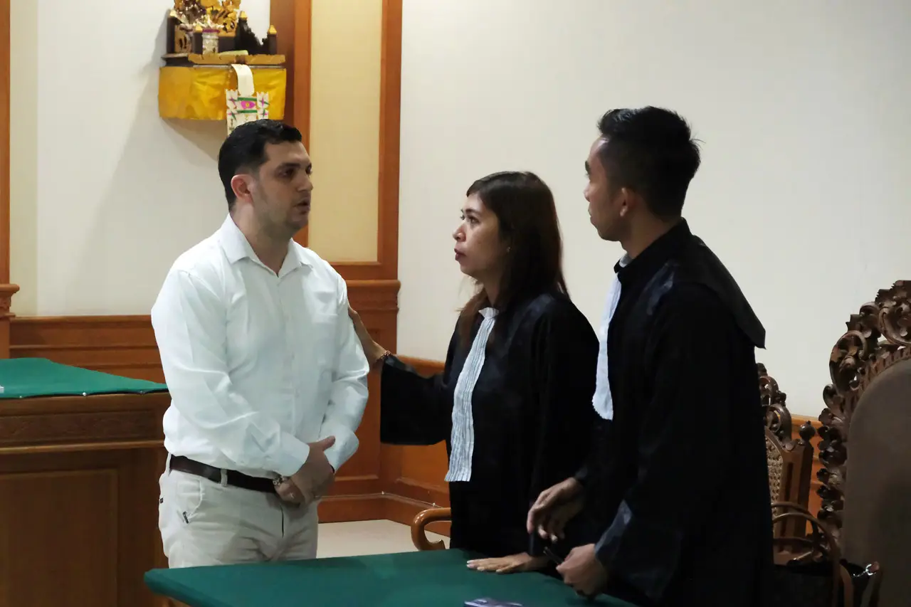 Kasus Penerbitan KTP...