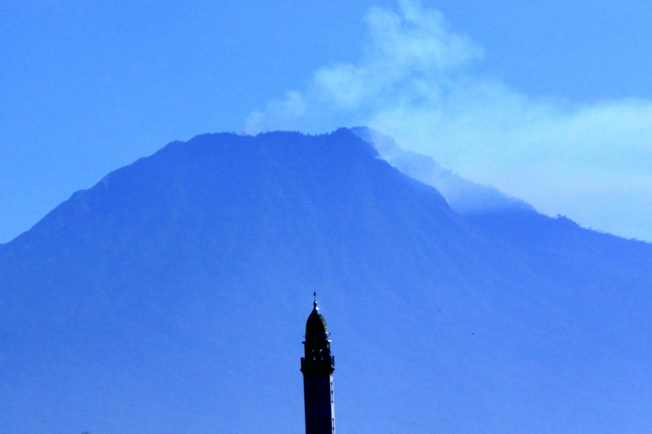 Kebakaran Gunung Merapi...