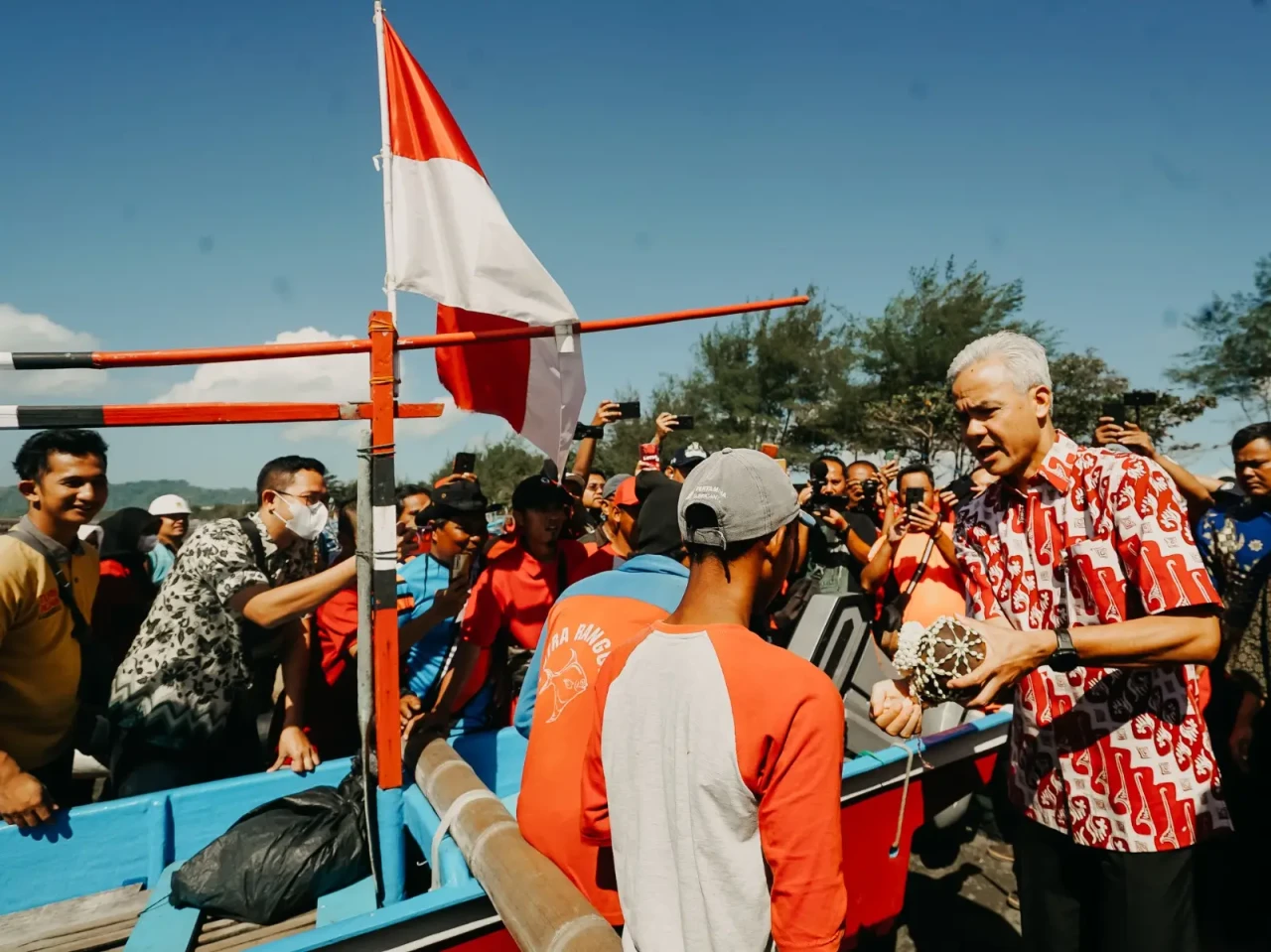 Bantu Nelayan Hemat...