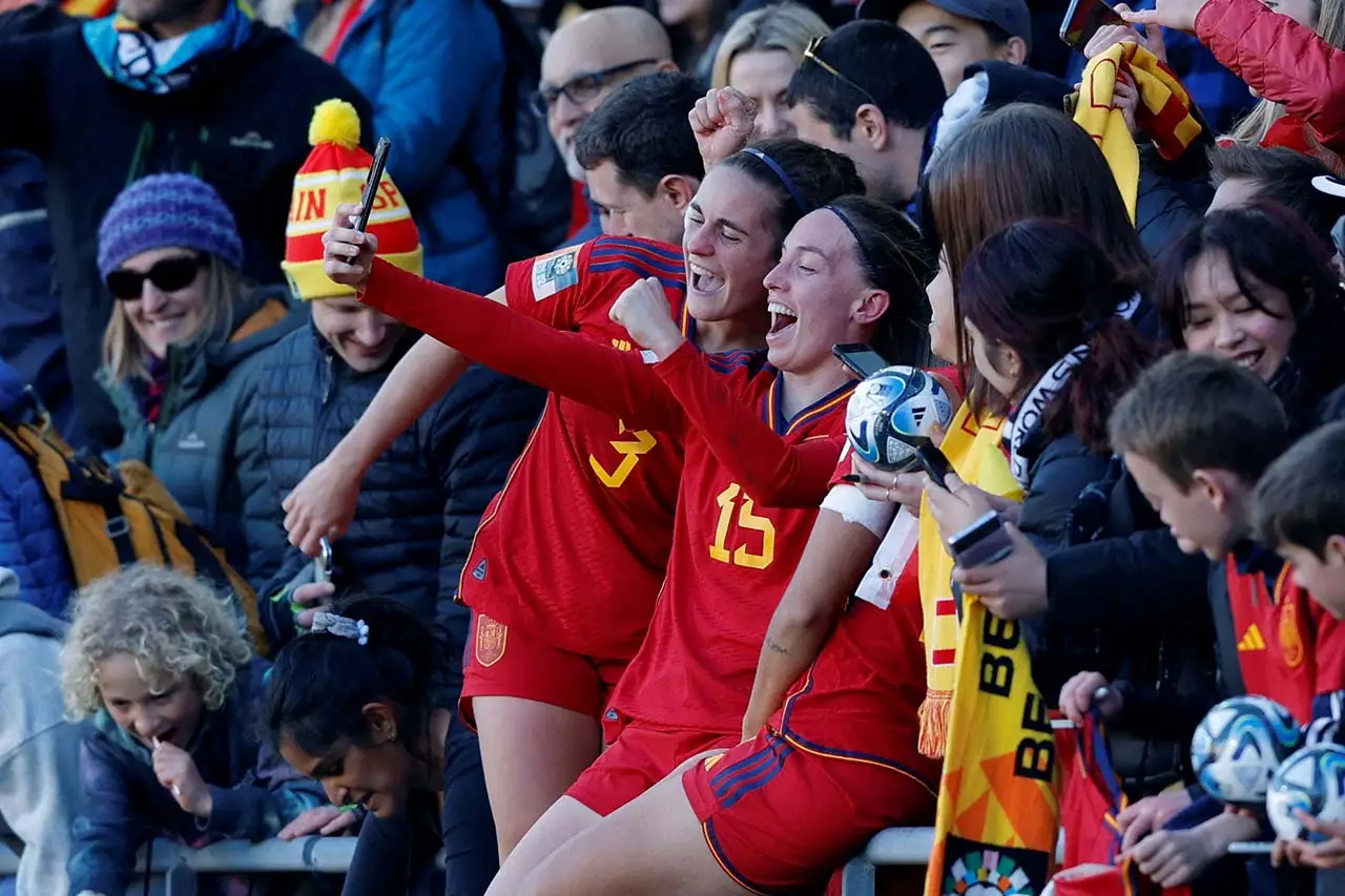Spanyol Tembus Semifinal...