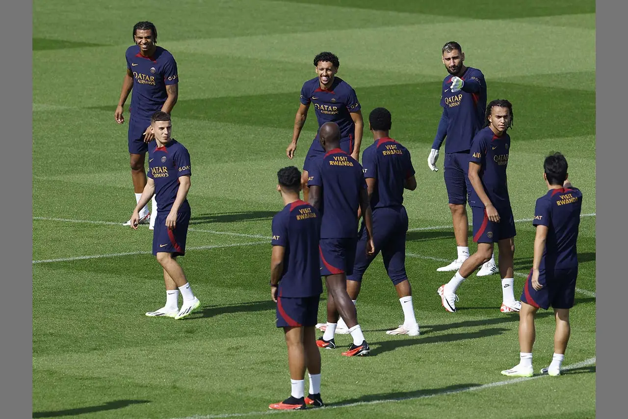 PSG Gelar Latihan, Kylian...