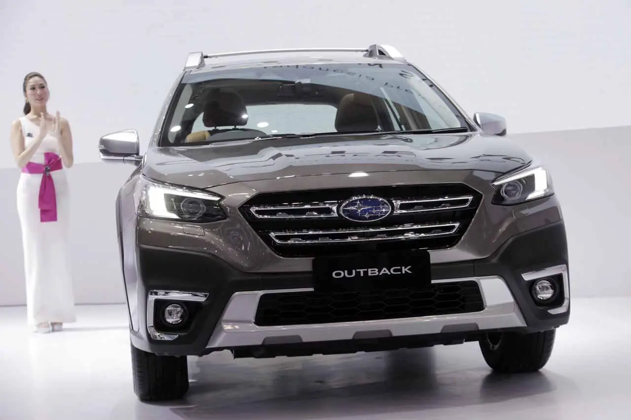 Subaru Outback Resmi...