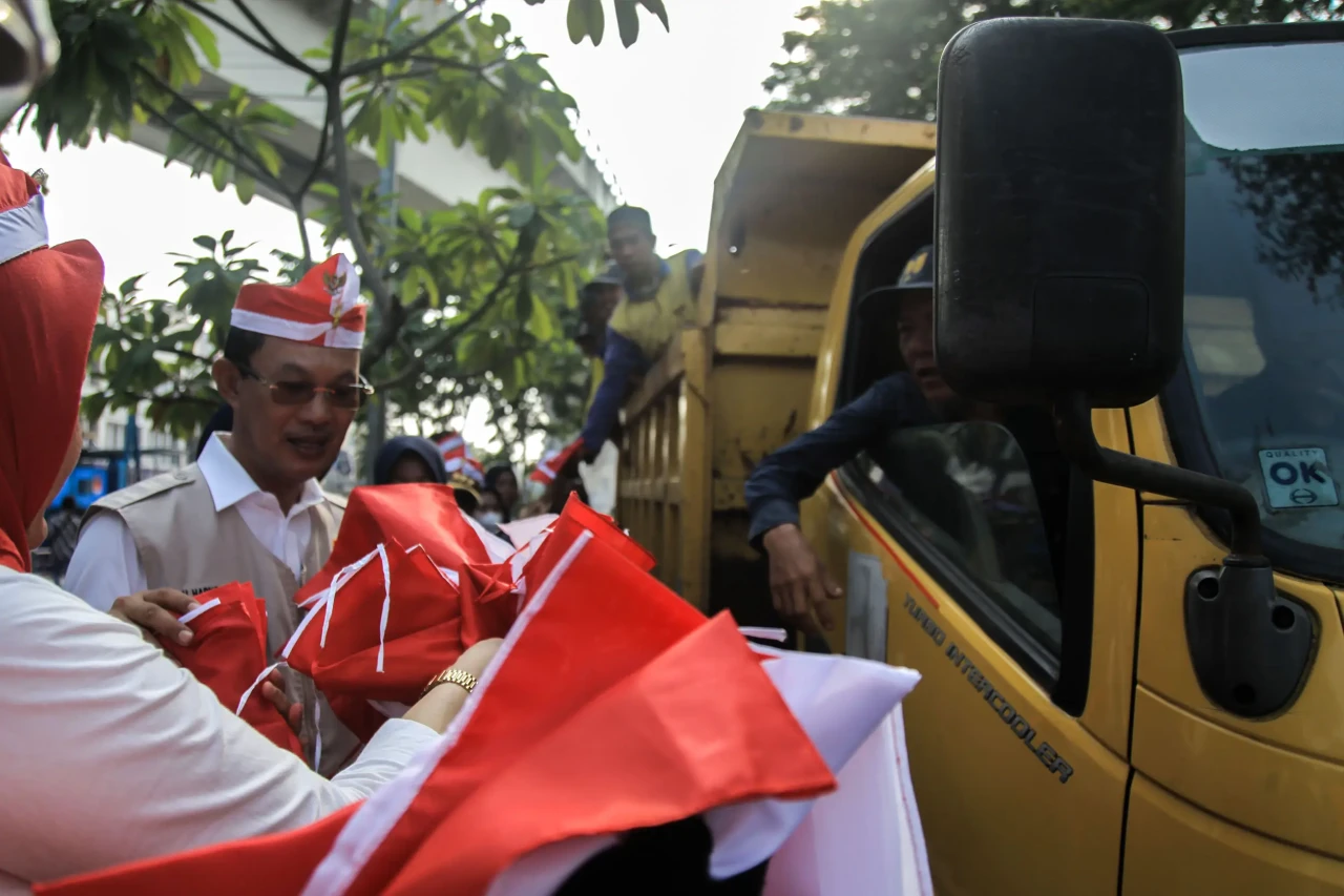 Potret Gerakan Pembagian...