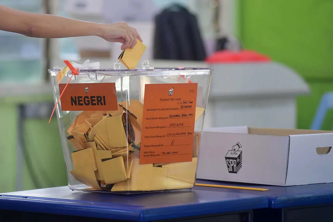 Malaysia Gelar Pemilu...