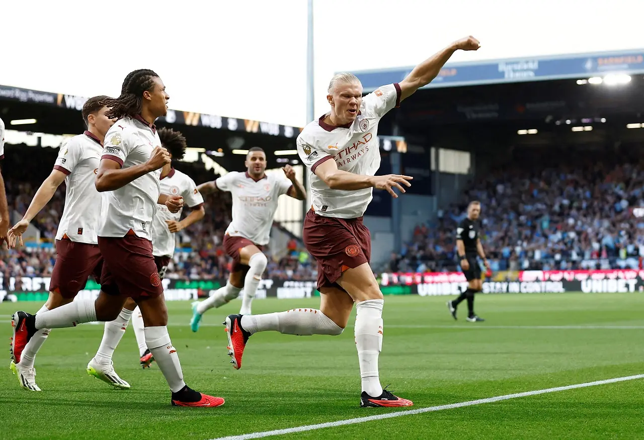 Burnley vs Manchester...
