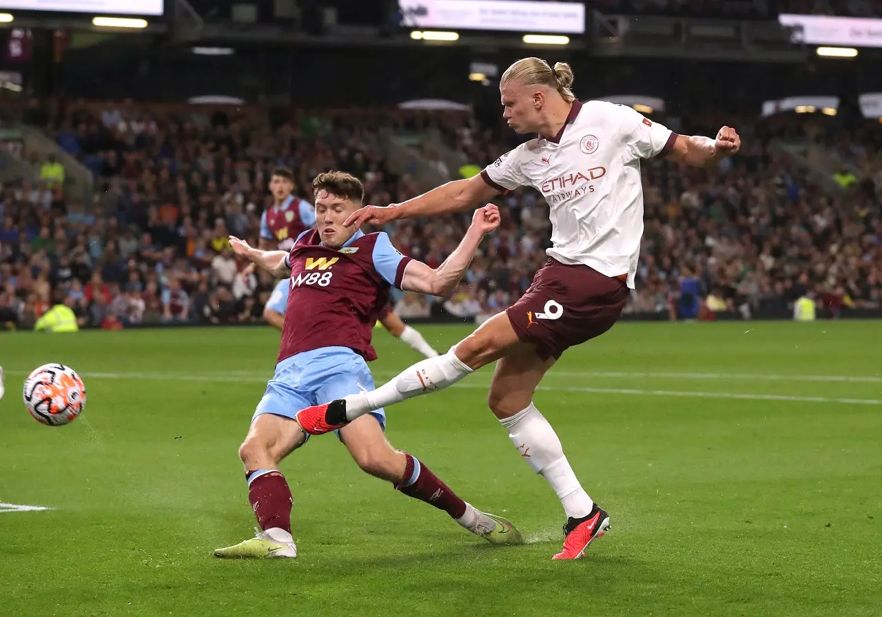 Burnley vs Manchester...