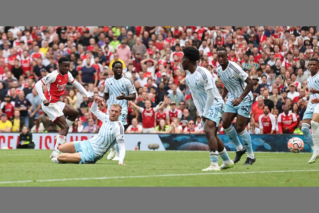 Arsenal vs Forest 2-1,...