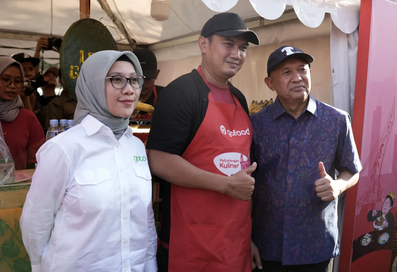 Menkop UKM Teten Masduki...