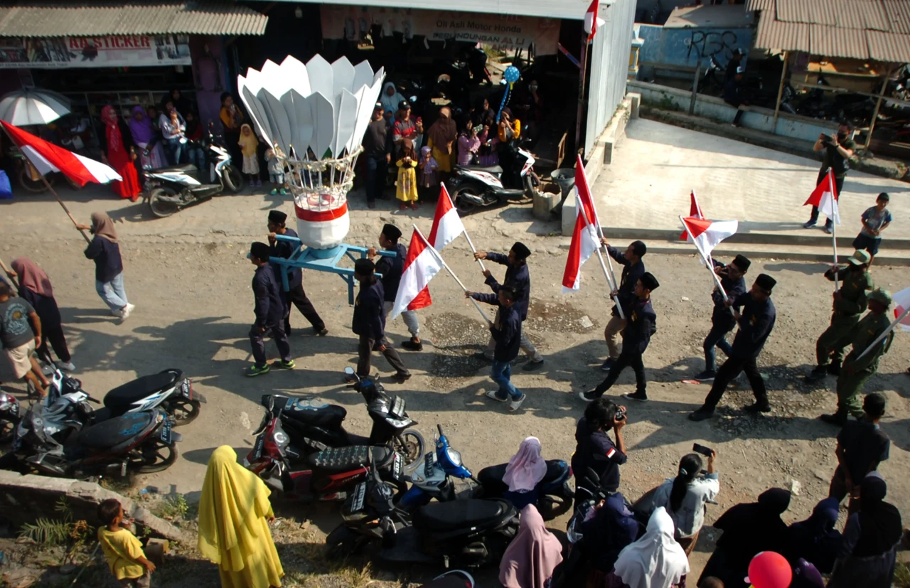 Festival Shuttlecock...