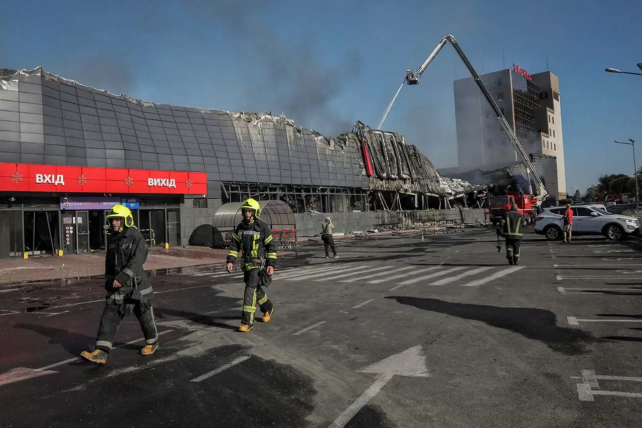 Rudal Rusia Hancurkan...