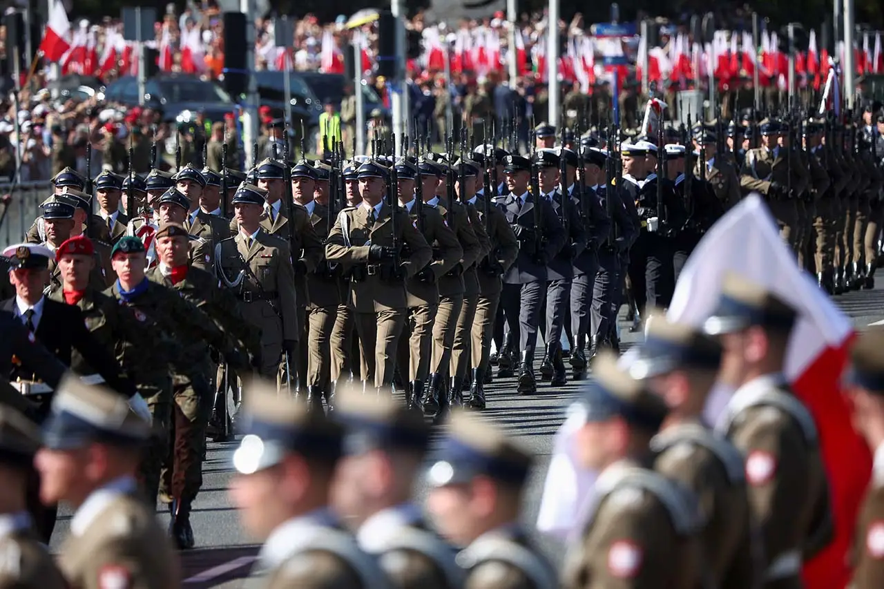 Polandia Gelar Parade...