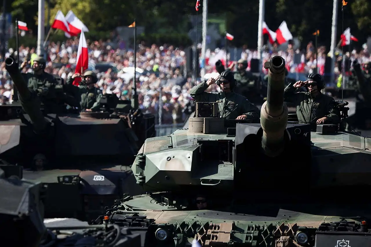 Polandia Gelar Parade...