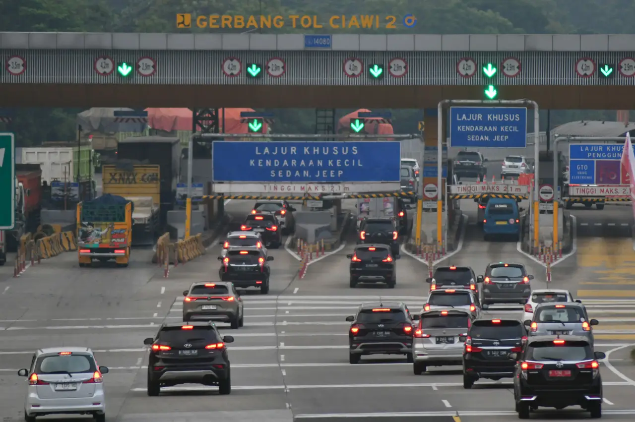 Rencana Kenaikan Tarif...