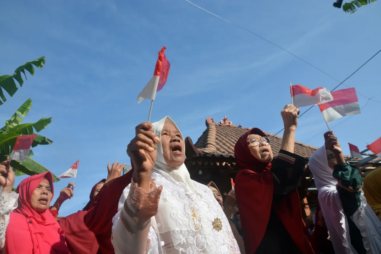 Potret Puluhan Santri...