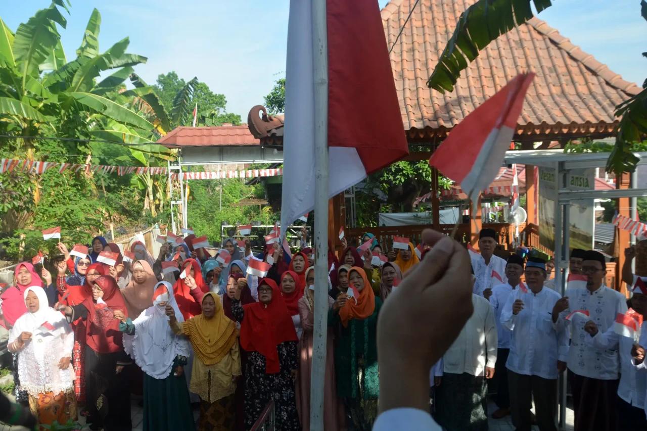 Potret Puluhan Santri...