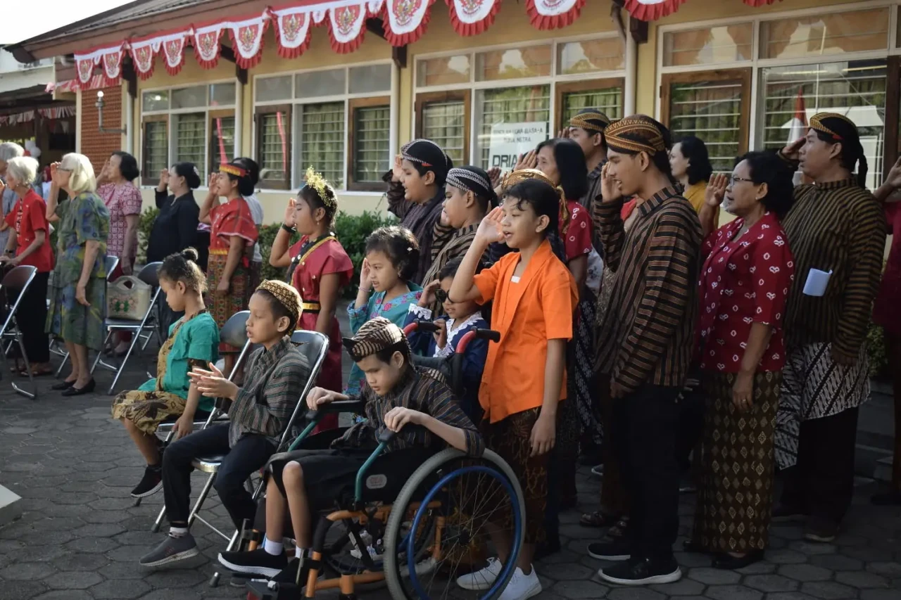 Siswa Tunanetra di Semarang...
