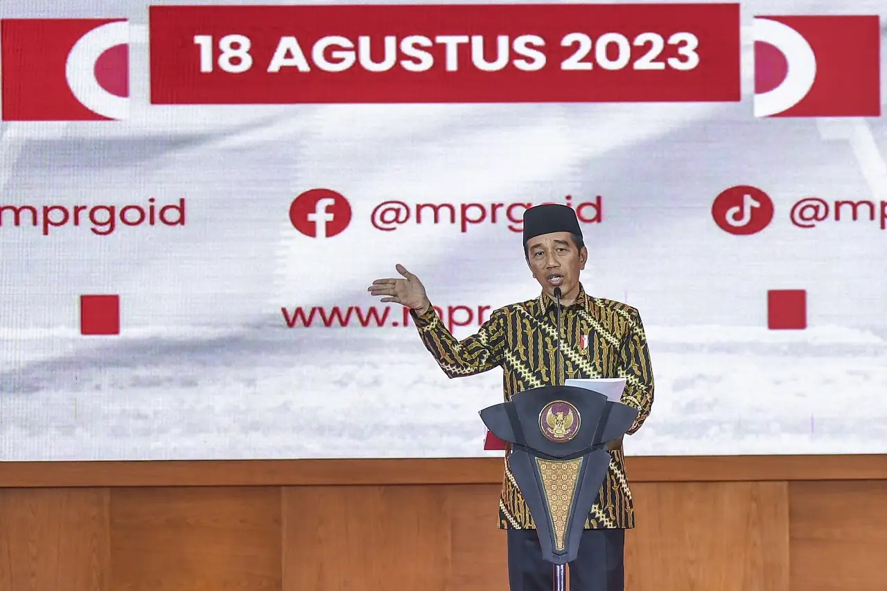 Jokowi Hadiri Peringatan...