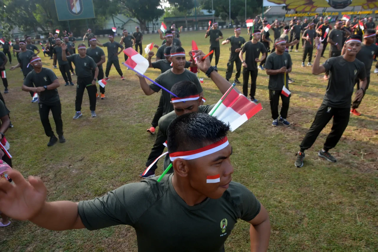 Potret Kebersamaan TNI-Masyarakat...