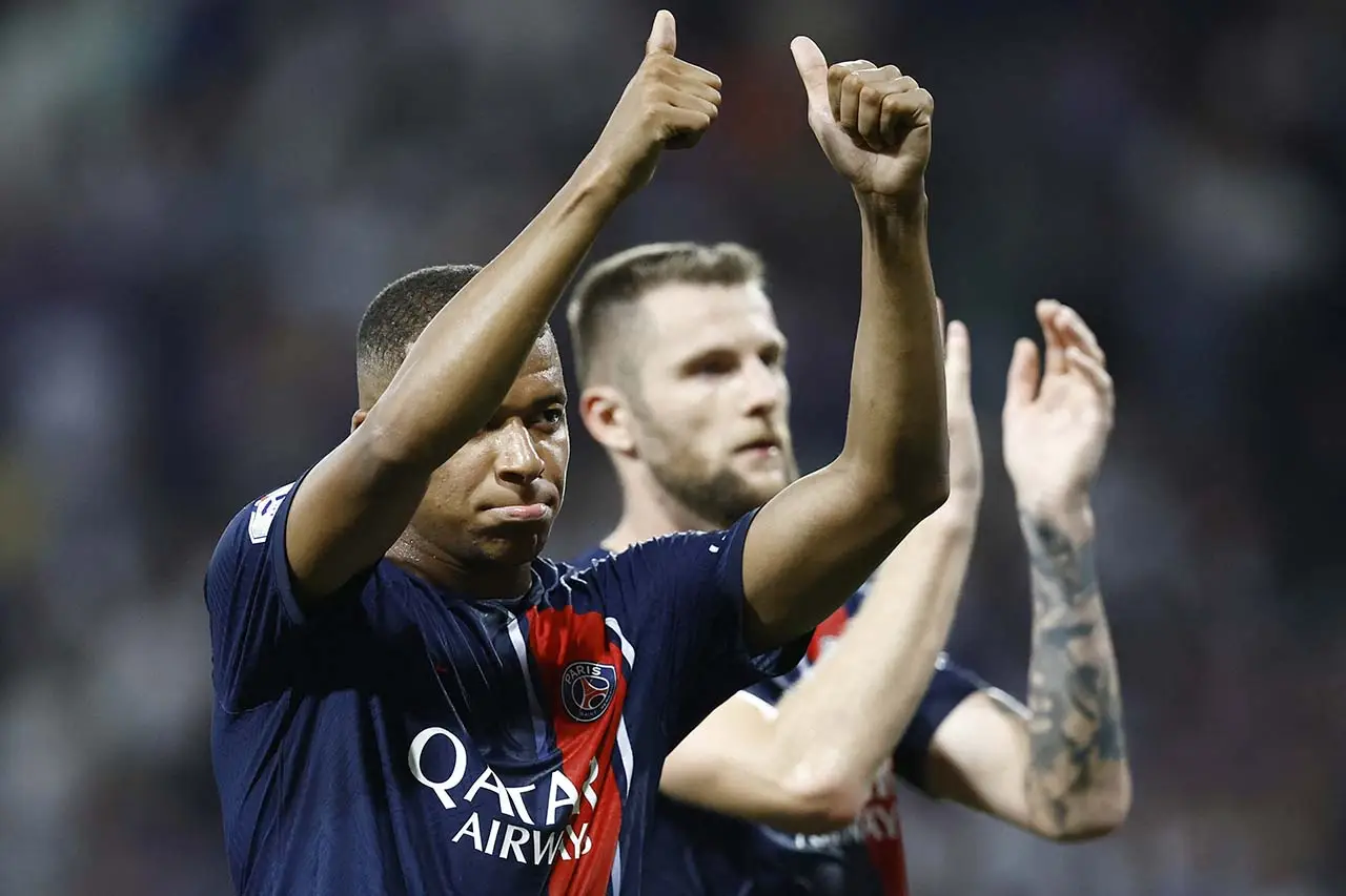 PSG Maafkan Mbappe,...