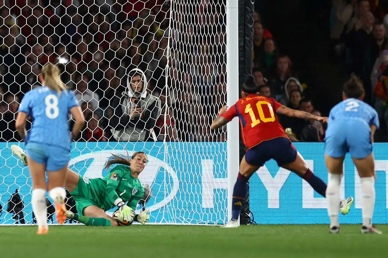 Spanyol Juara Piala...