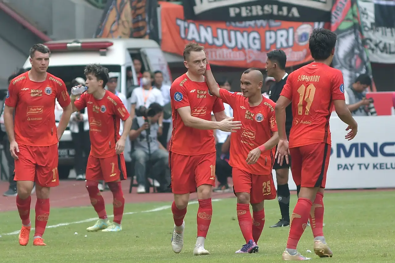 Persija Jakarta Ditahan...