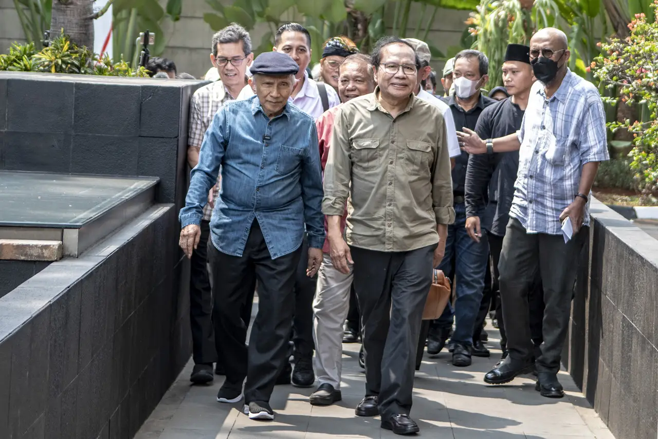 Amien Rais dan Rizal...