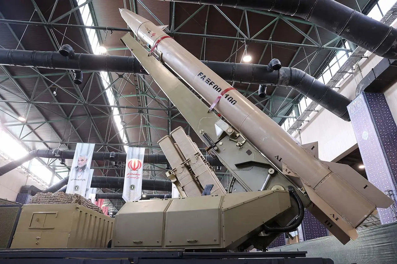 Iran Pamer Drone Militer...