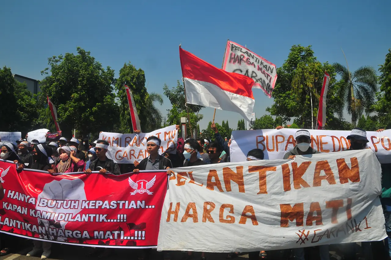 Tak Kunjung Dilantik,...