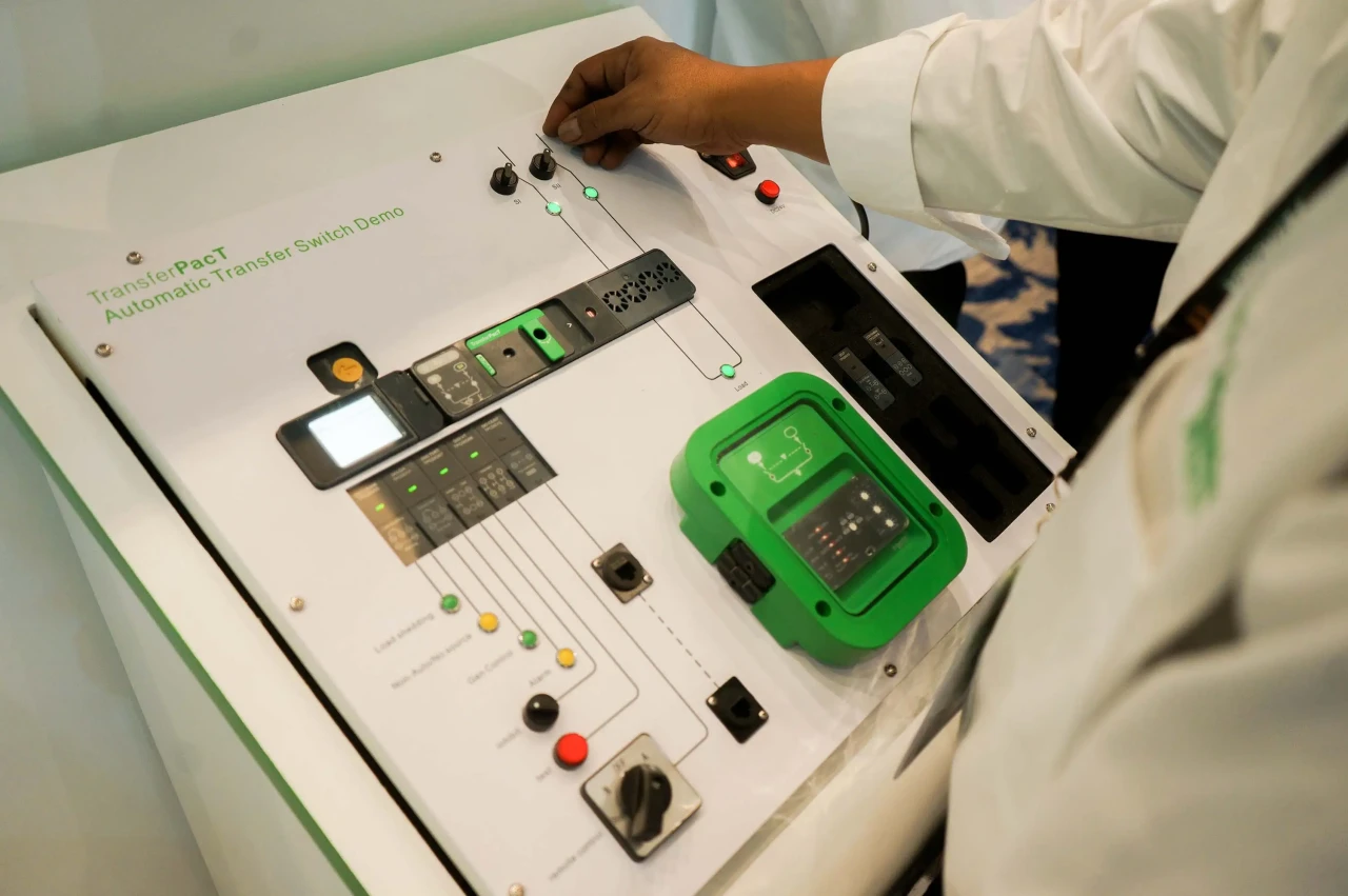 Schneider Electric Dukung...