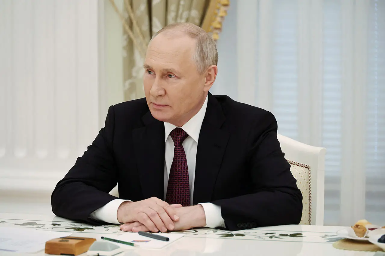 Dari Kremlin, Vladimir...